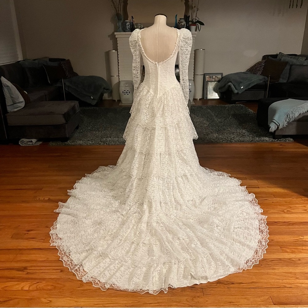 Vintage Lace Wedding Dress - Picture 2 of 9